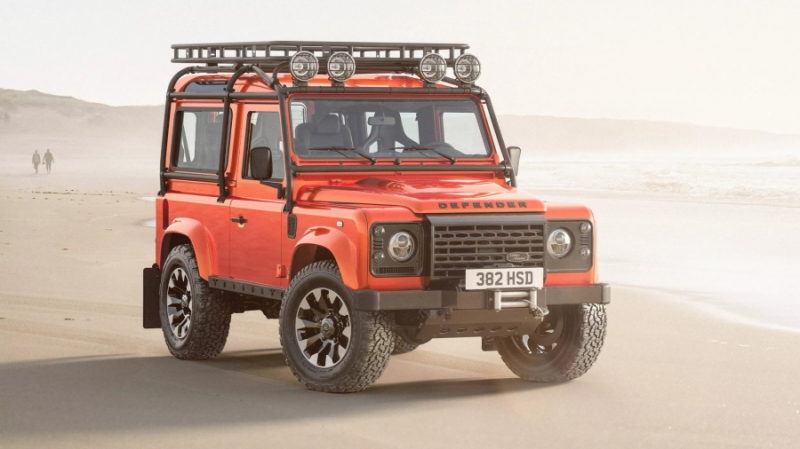 Land Rover добавил современных технологий классическому Defender V8