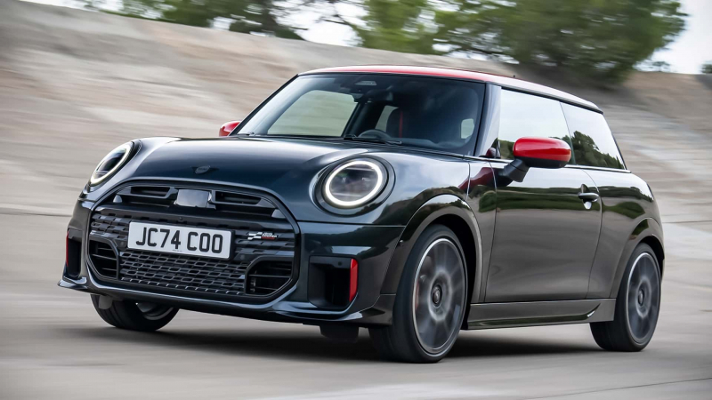 Обновленные Mini John Cooper Works лишились МКПП навсегда