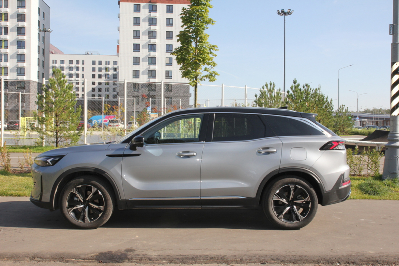 Все на массаж: тест-драйв кроссовера BAIC X75