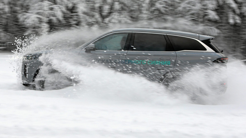 Раскрыты комплектации самого дорогого и технологичного кроссовера Chery для России