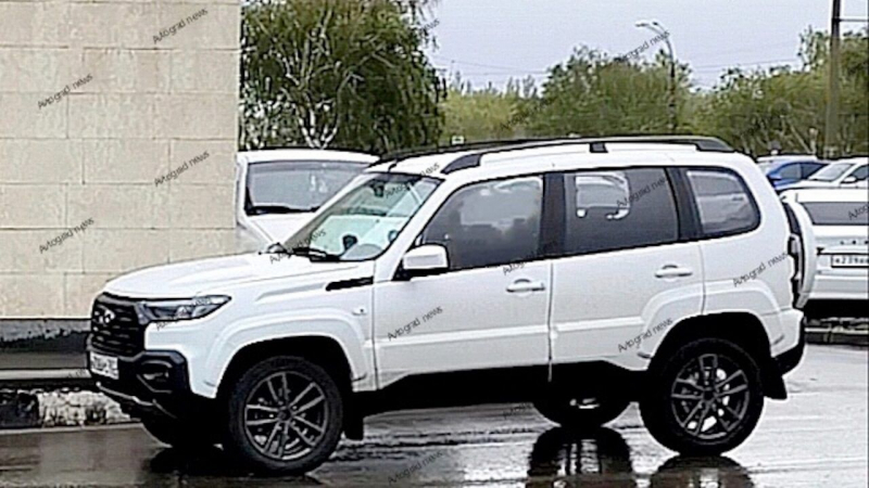 АвтоВАЗ собрал обновленную «Ниву», которая удивит дизайном. Первое фото внедорожника