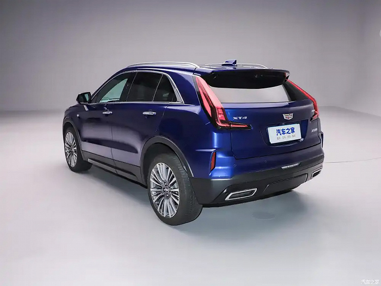 Американский Cadillac XT4 2025 рекордно подешевел в Китае: тот же 211-сильный мотор, 9-ступенчатый автомат и топовое оснащение, но теперь на 10 тыс. долларов дешевле