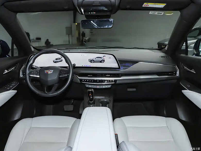 Американский Cadillac XT4 2025 рекордно подешевел в Китае: тот же 211-сильный мотор, 9-ступенчатый автомат и топовое оснащение, но теперь на 10 тыс. долларов дешевле