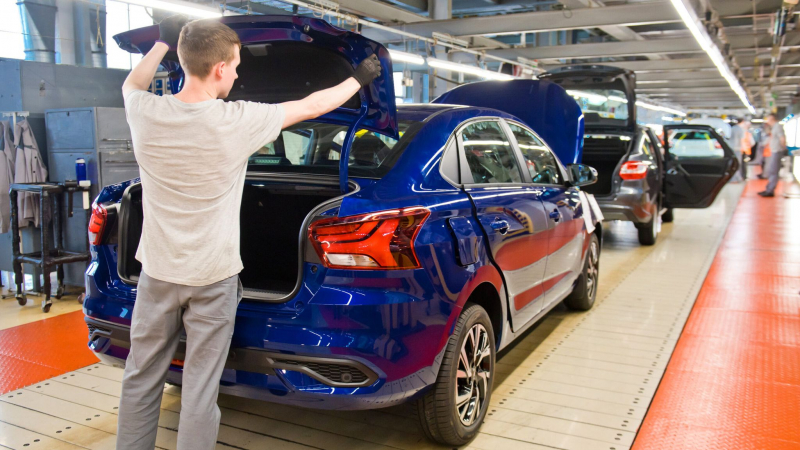 АвтоВАЗ выведет на рынок новую дешевую «Ладу» со свежим дизайном