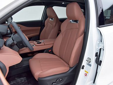 Новейший экономичный кроссовер Changan размером с Geely Atlas и запасом хода 1200 км — всего 12 тыс. долларов. Представлен Changan Uni-Z 2025