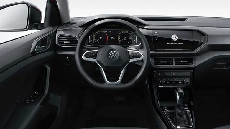 Volkswagen Tacqua с простым мотором и 6-ступенчатым «автоматом» сильно подешевел в России: минус 600 тыс. рублей за два месяца