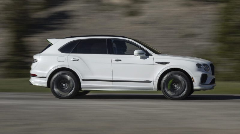 Bentley представил самый мощный и динамичный Bentayga: 650 «лошадей» под капотом и рекордная разгонная динамика