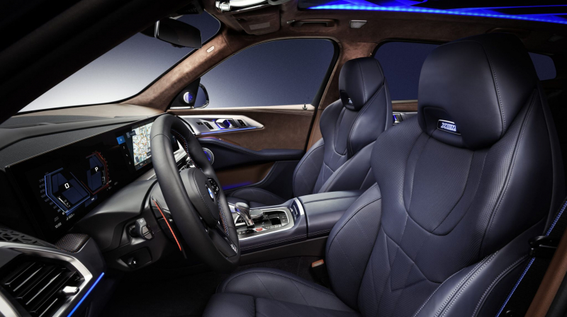BMW обновила гибридный кроссовер XM. Что изменилось