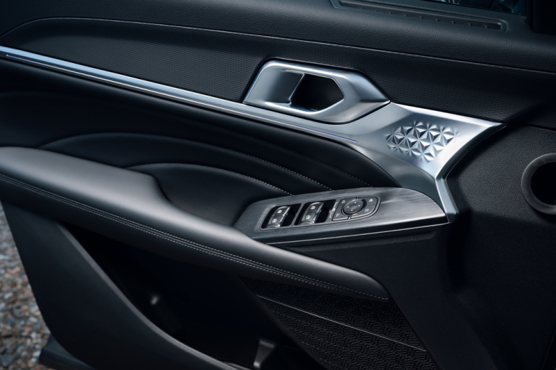 Вырос в России: тест-драйв второго поколения кросс-купе Haval F7x