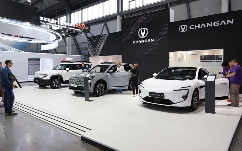 «Фейковые» Lada Iskra, новый глава Минтранса и снижение цен. Итоги недели