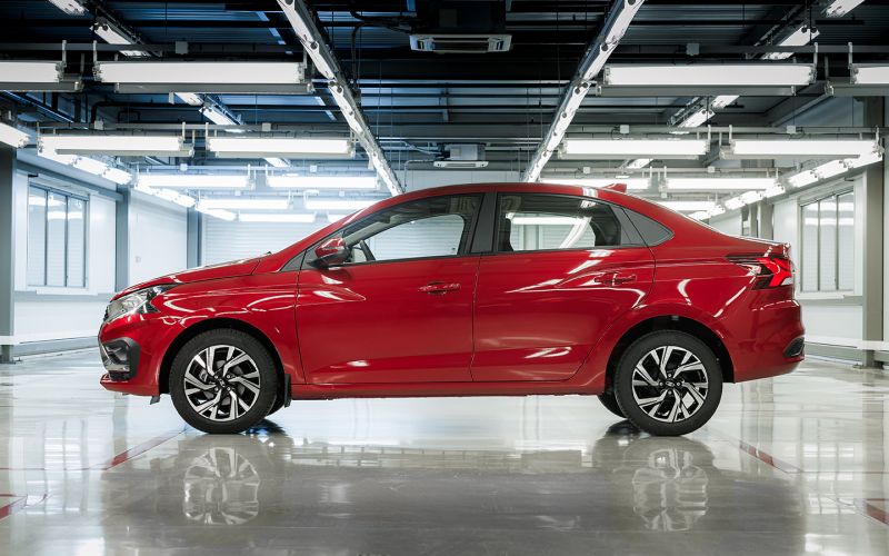 «Фейковые» Lada Iskra, новый глава Минтранса и снижение цен. Итоги недели