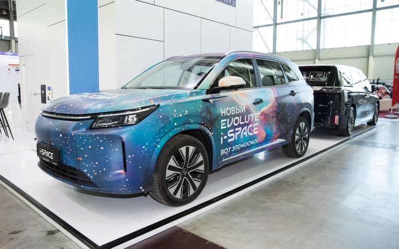 «Фейковые» Lada Iskra, новый глава Минтранса и снижение цен. Итоги недели