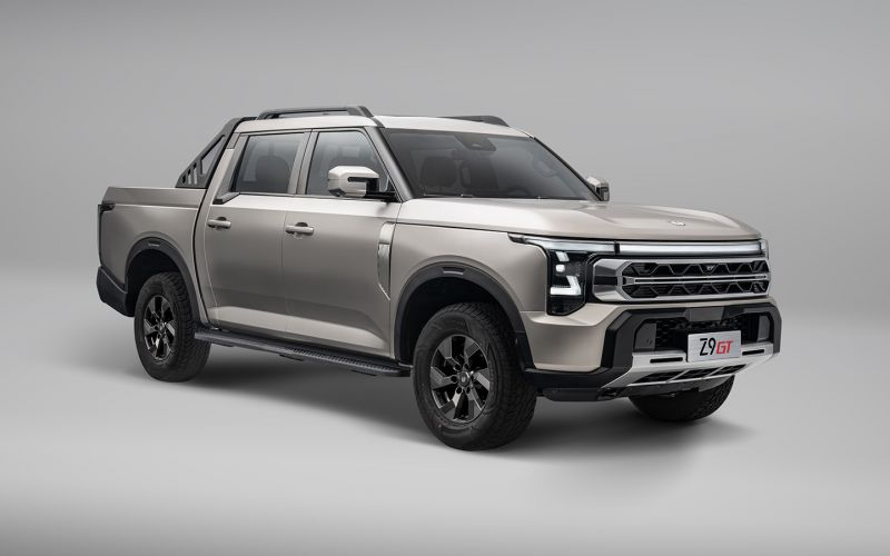 «Москвич 8», новые опции Lada и повышение пошлин. Главное за неделю