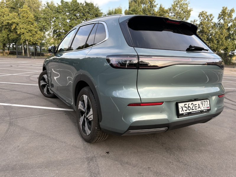 Электрическое недоразумение: тест-драйв кроссовера Geely EX5