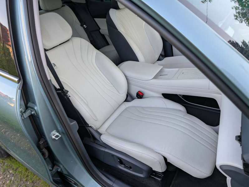 Электрическое недоразумение: тест-драйв кроссовера Geely EX5