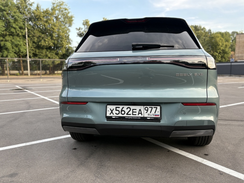 Электрическое недоразумение: тест-драйв кроссовера Geely EX5