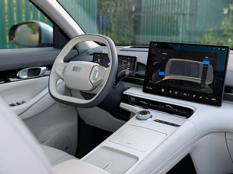 Электрическое недоразумение: тест-драйв кроссовера Geely EX5