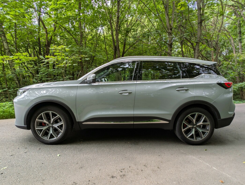 Идеальное равновесие: тест-драйв кроссовера Chery Tiggo 7L с полным приводом