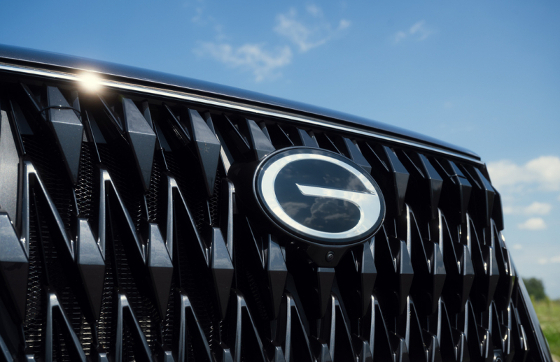 Непонятый и недооцененный: тест-драйв гибридного кроссовера GAC GS8