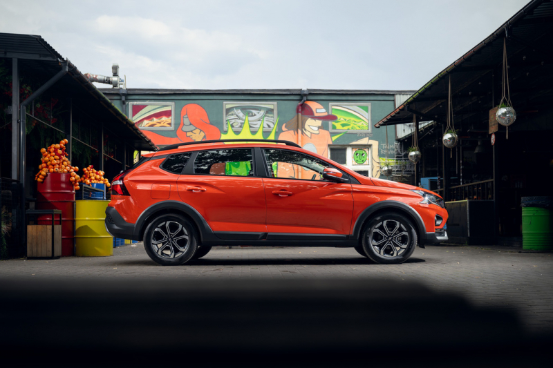 Первый тест-драйв LADA Iskra: удалось ли АВТОВАЗу высечь искру