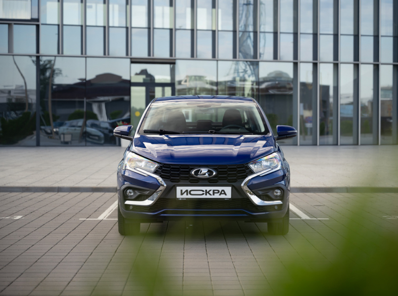 Первый тест-драйв LADA Iskra: удалось ли АВТОВАЗу высечь искру