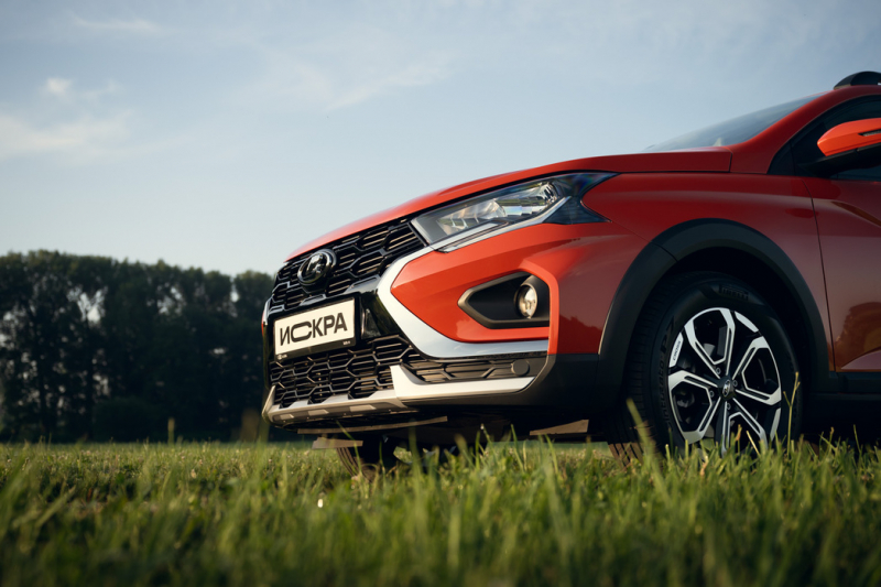 Первый тест-драйв LADA Iskra: удалось ли АВТОВАЗу высечь искру