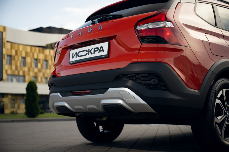 Первый тест-драйв LADA Iskra: удалось ли АВТОВАЗу высечь искру