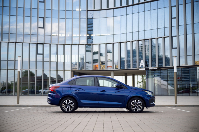 Первый тест-драйв LADA Iskra: удалось ли АВТОВАЗу высечь искру