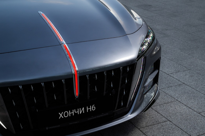 Роскошь движения: тест-драйв лифтбэка Hongqi H6