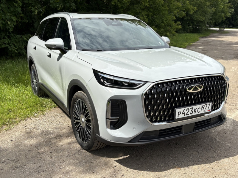 Скромняга, способный удивить: тест-драйв Chery Tiggo 9