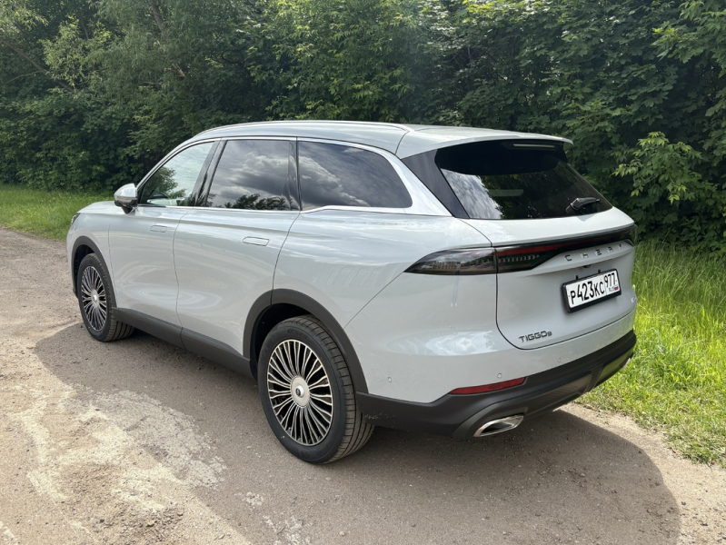 Скромняга, способный удивить: тест-драйв Chery Tiggo 9