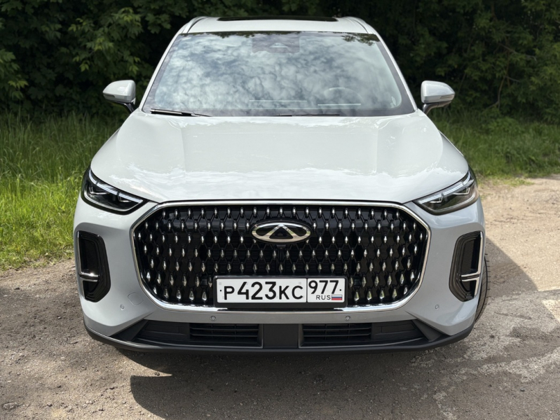 Скромняга, способный удивить: тест-драйв Chery Tiggo 9