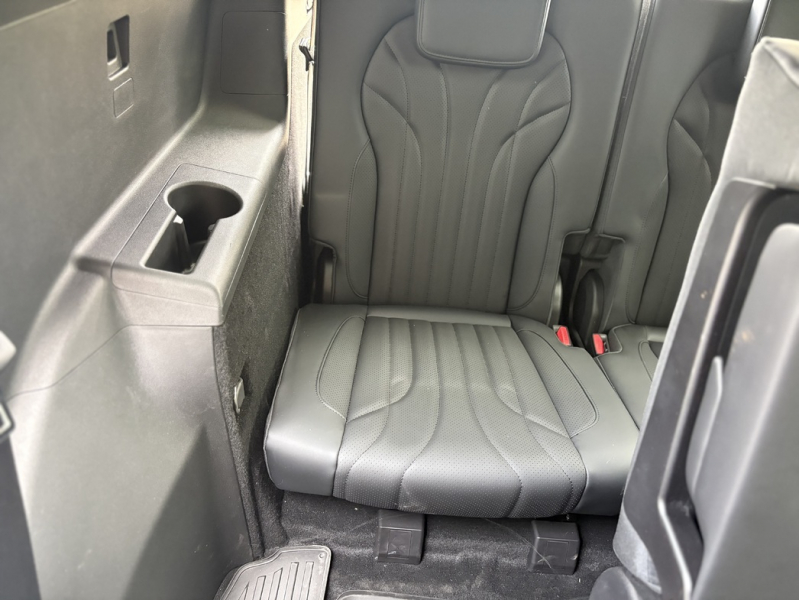 Скромняга, способный удивить: тест-драйв Chery Tiggo 9