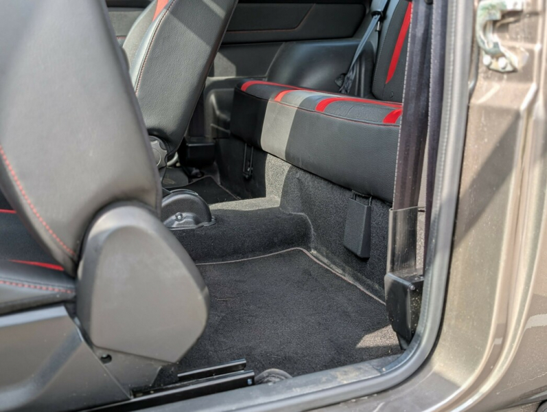 Первый парень на деревне? Тест-драйв LADA Niva Sport