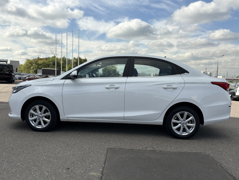 Уходящая натура: тест-драйв бюджетного седана Changan Alsvin