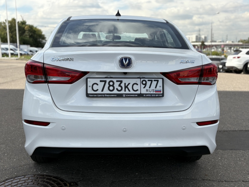 Уходящая натура: тест-драйв бюджетного седана Changan Alsvin