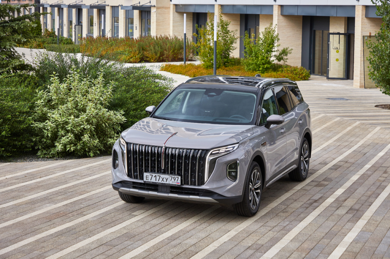Мое почтение: тест-драйв полноразмерного кроссовера Hongqi HS7