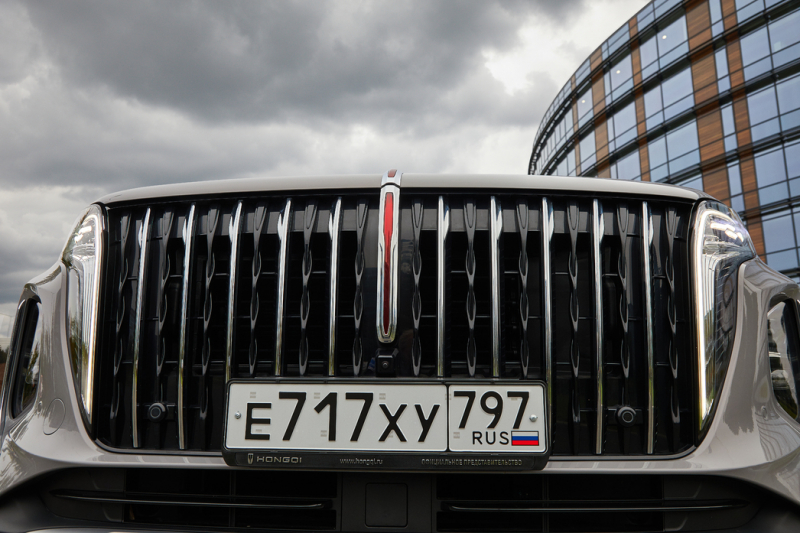 Мое почтение: тест-драйв полноразмерного кроссовера Hongqi HS7
