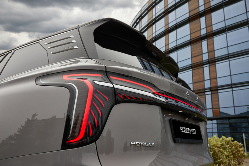 Мое почтение: тест-драйв полноразмерного кроссовера Hongqi HS7