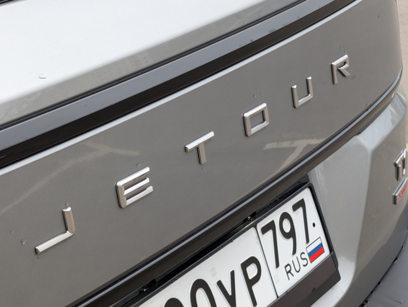 Не близнецы, но двойняшки: тест-драйв городского брутала Jetour T1