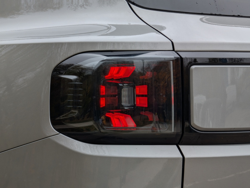 Не близнецы, но двойняшки: тест-драйв городского брутала Jetour T1