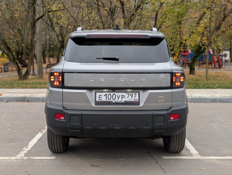 Не близнецы, но двойняшки: тест-драйв городского брутала Jetour T1