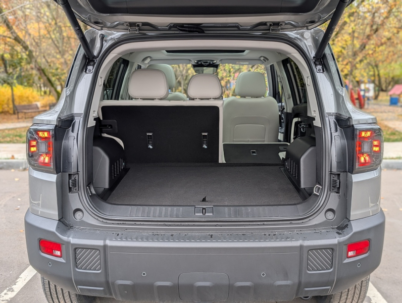 Не близнецы, но двойняшки: тест-драйв городского брутала Jetour T1