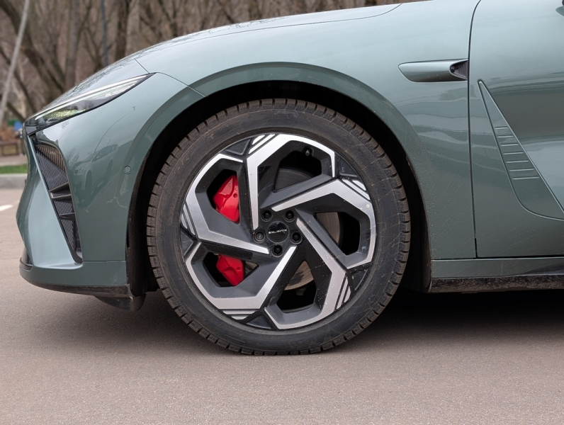 Эх, прохвачу: тест-драйв гибрида Exeed Exlantix ES