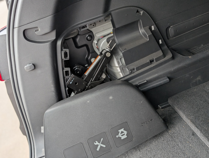 Машина времени: тест-драйв внедорожника KGM Rexton