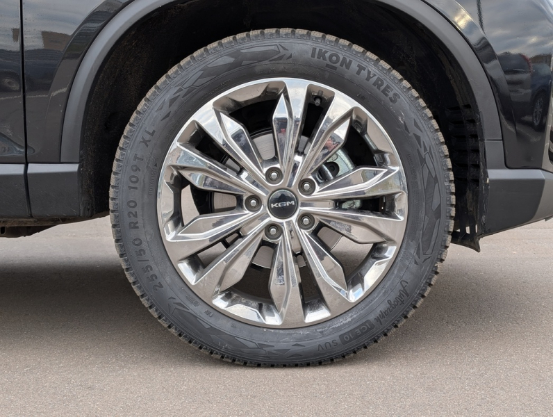 Машина времени: тест-драйв внедорожника KGM Rexton