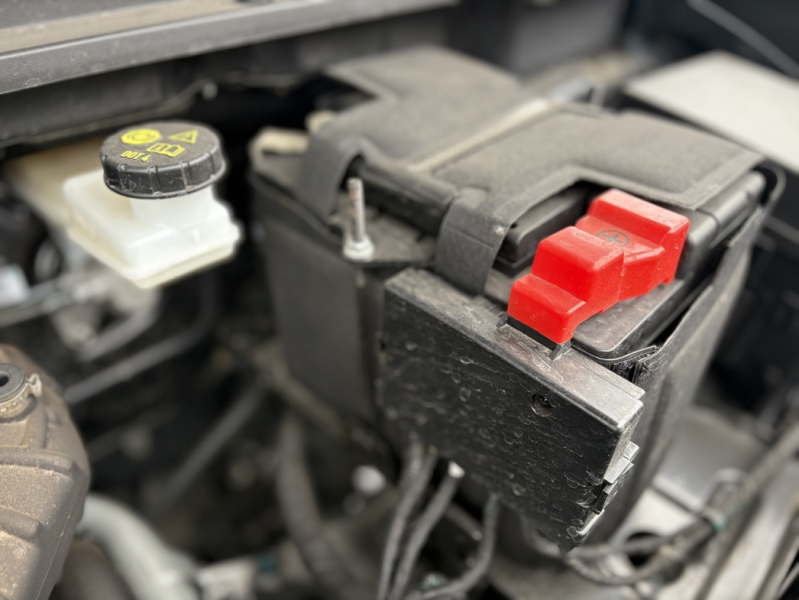 Неоклассицизм: тест-драйв кроссовера Dongfeng Huge