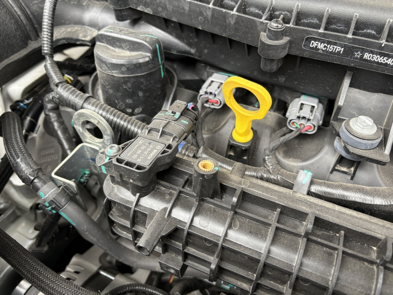 Неоклассицизм: тест-драйв кроссовера Dongfeng Huge