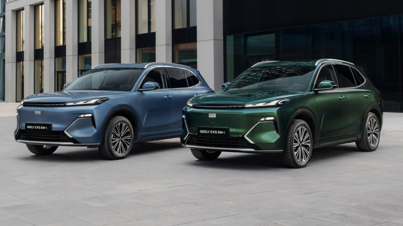 В России представлен первый гибридный кроссовер Geely: цены и комплектации
