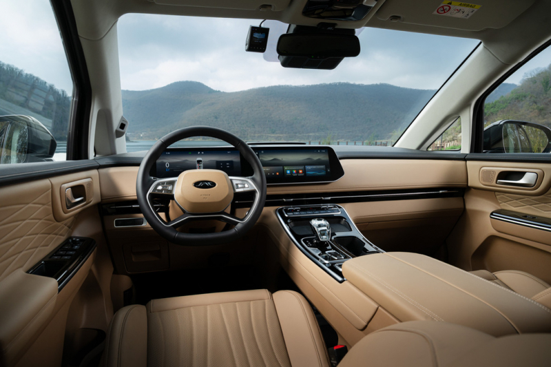 Добро пожаловать в&nbsp;RF: тест-драйв самого доступного минивэна JAC RF8